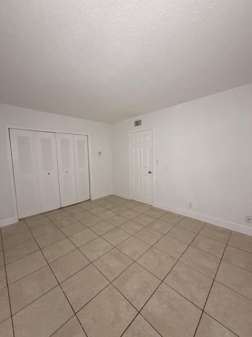 Coral Spgs Village Green - Residential Lease