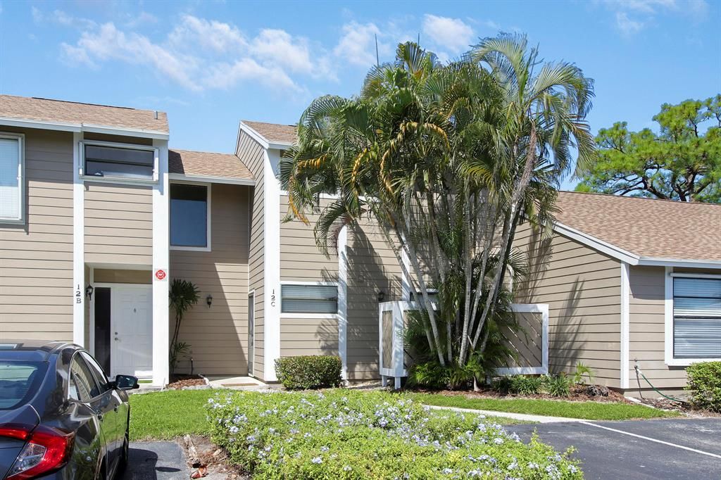 Photo of 201 Lakewood Drive #12c, Jupiter, FL 33458 (MLS # R10751766)