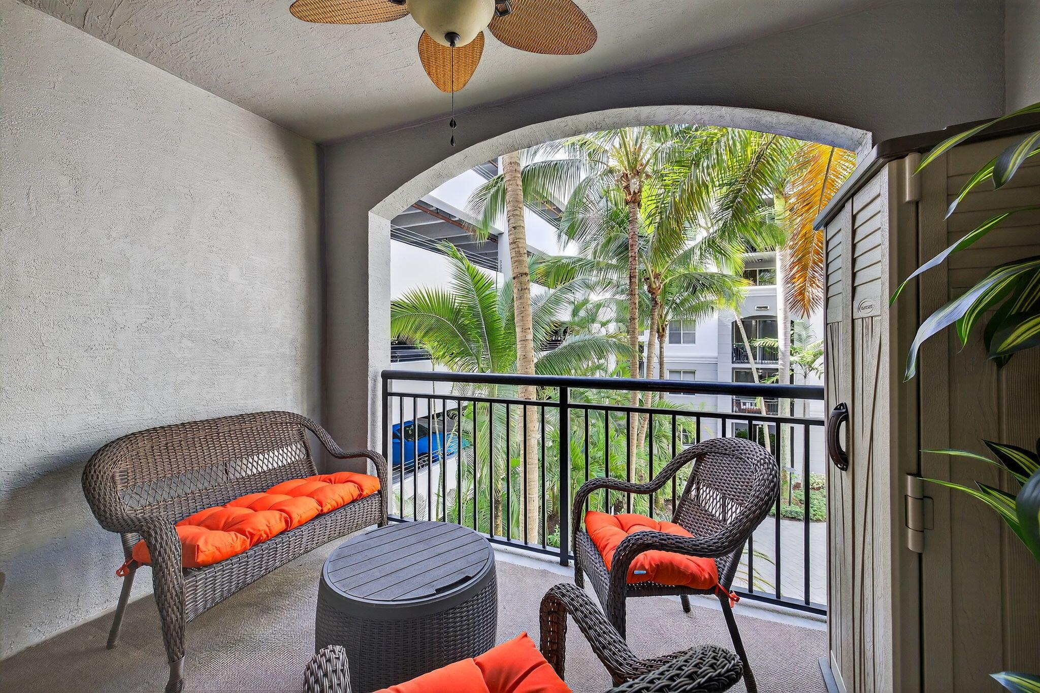 1690 Renaissance Commons Boulevard 1329, Boynton Beach, FL, 33426/$315,000 3 1690 Renaissance Commons Boulevard 1329