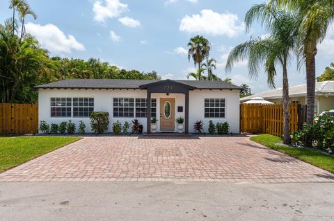 739 NE 17th Rd Fort Lauderdale FL 33304