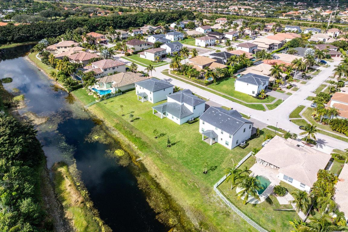 BOYNTON WATERS WEST - Residential Lease