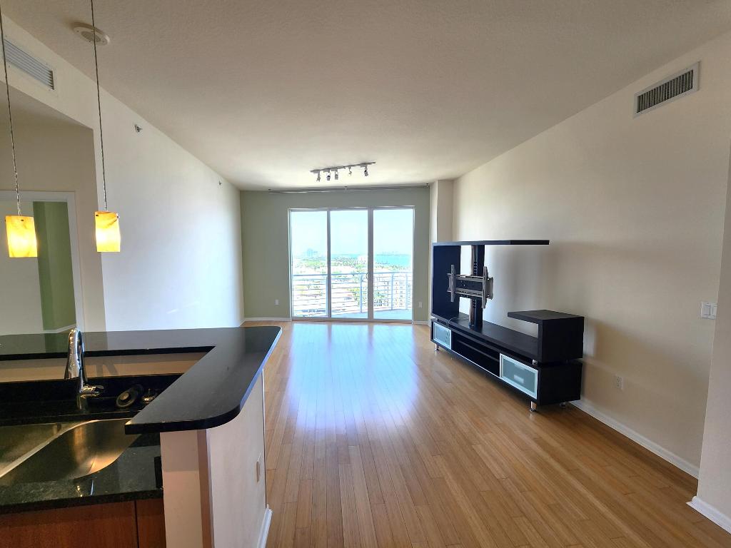 1551 N Flagler Drive Ph L7