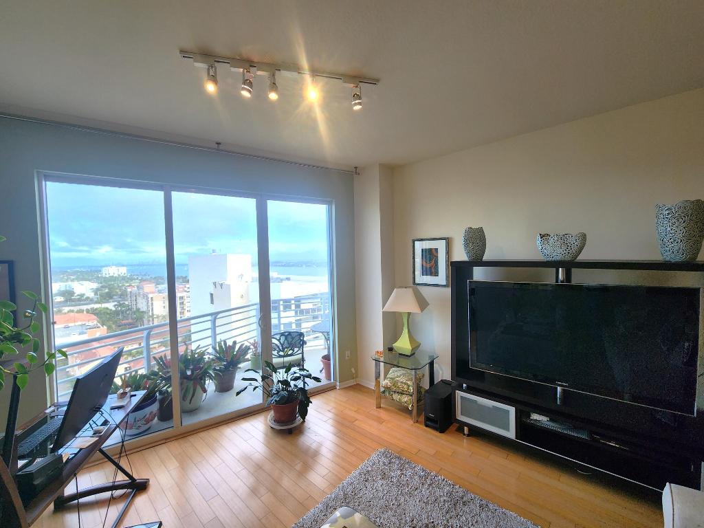 1551 N Flagler Drive Ph L7