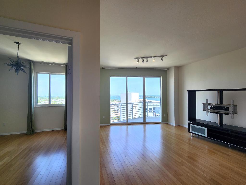 1551 N Flagler Drive Ph L7