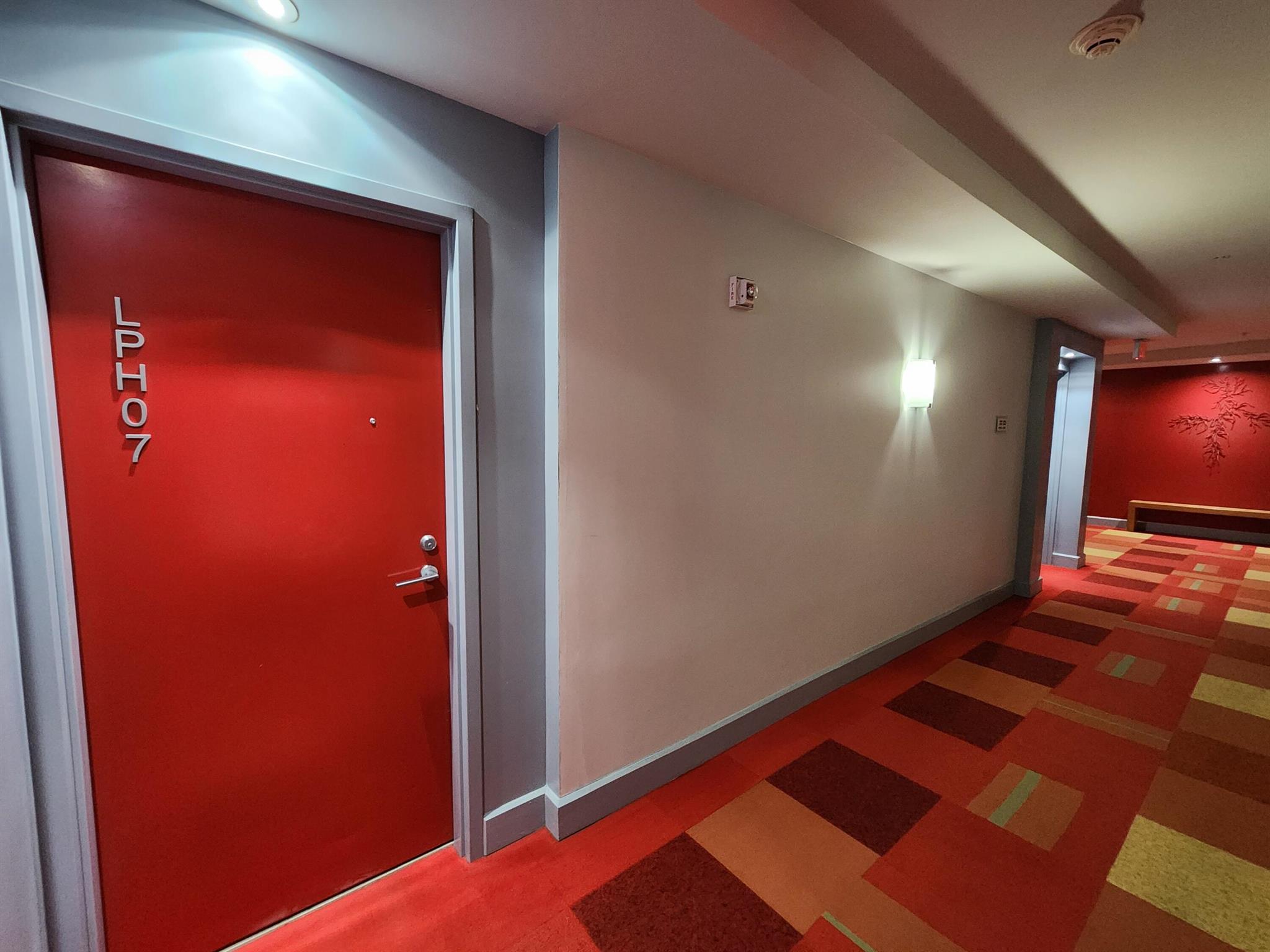 SLADE CONDO - Residential