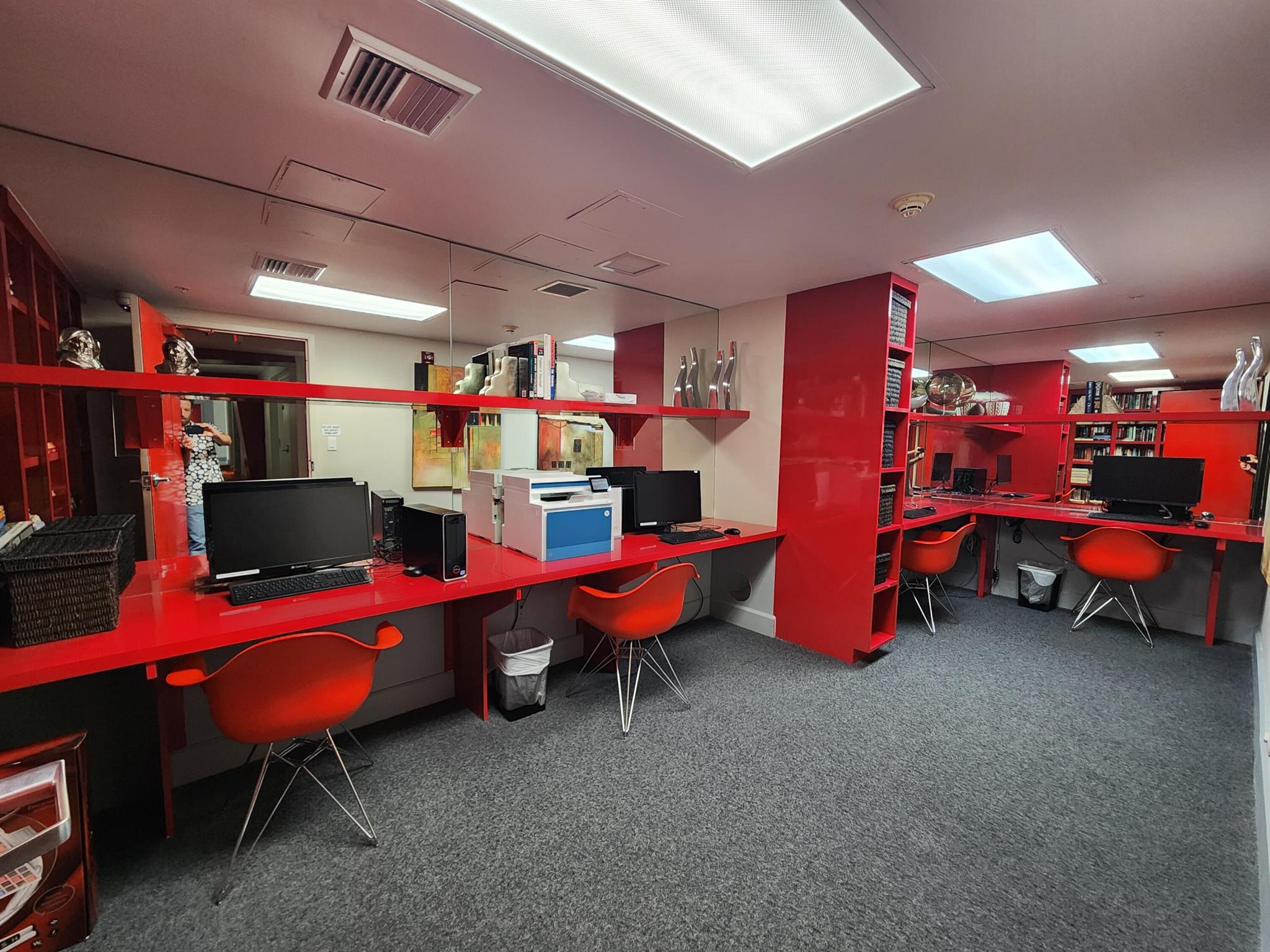 SLADE CONDO - Residential