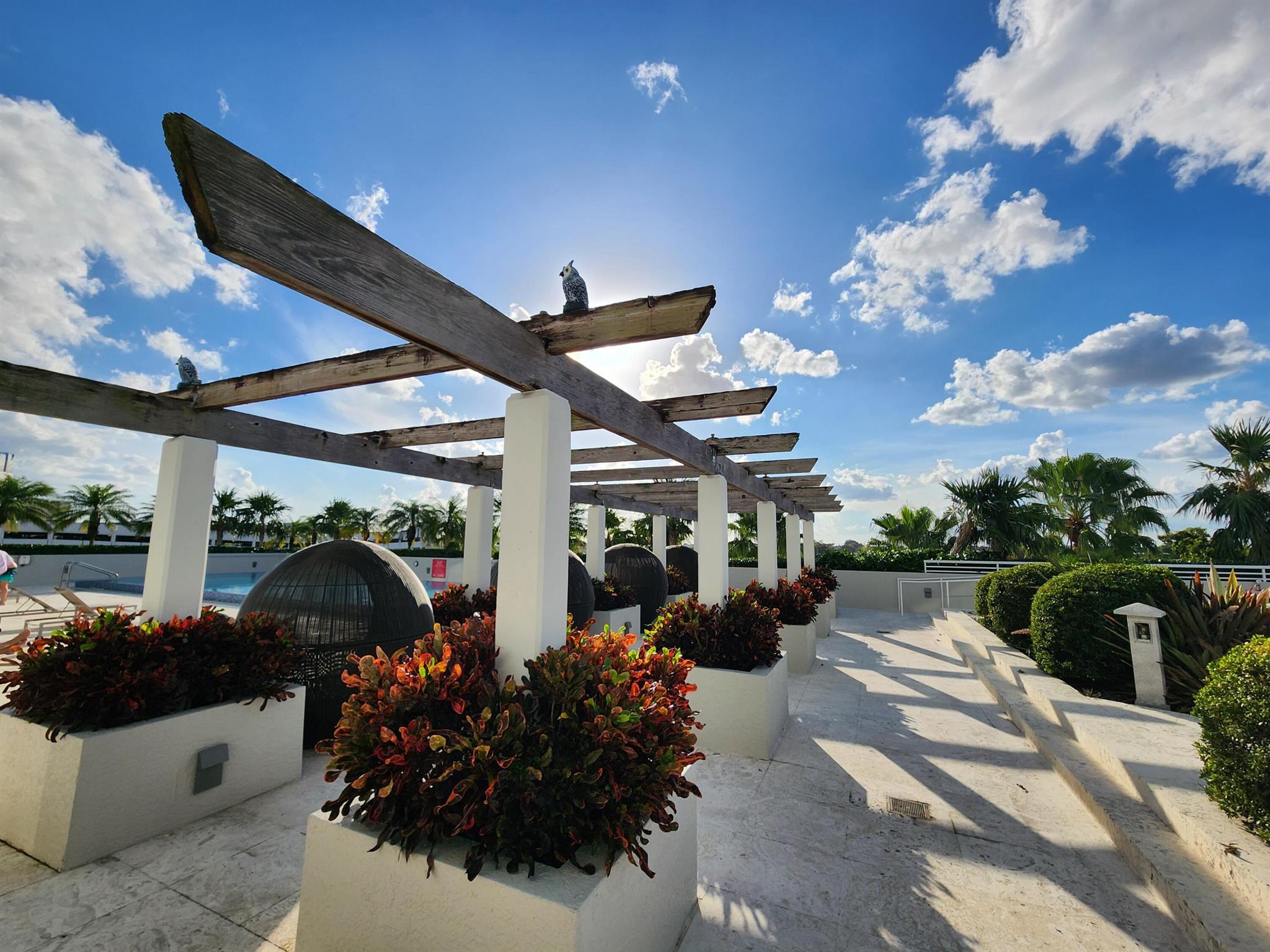 SLADE CONDO - Residential