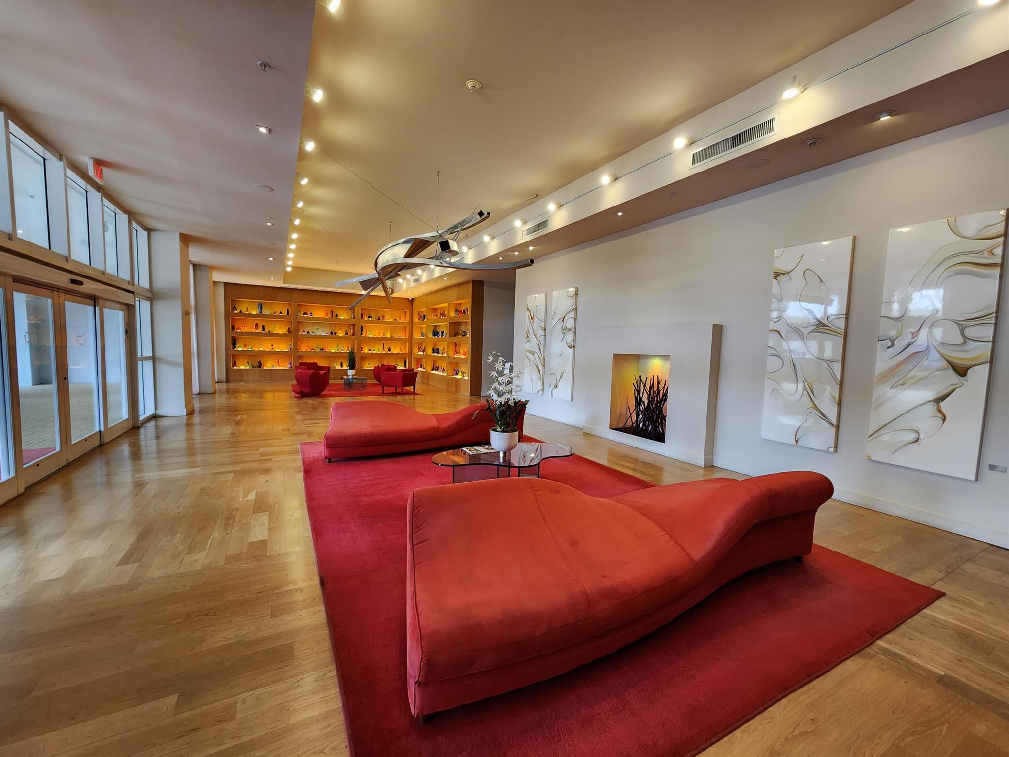 SLADE CONDO - Residential