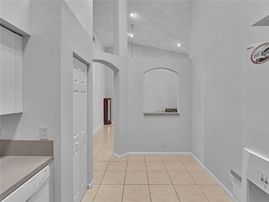 La Mirage - Residential