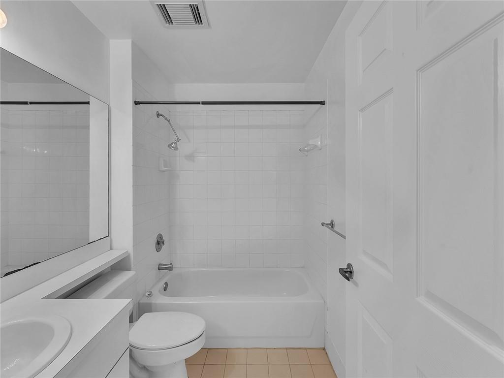 La Mirage - Residential