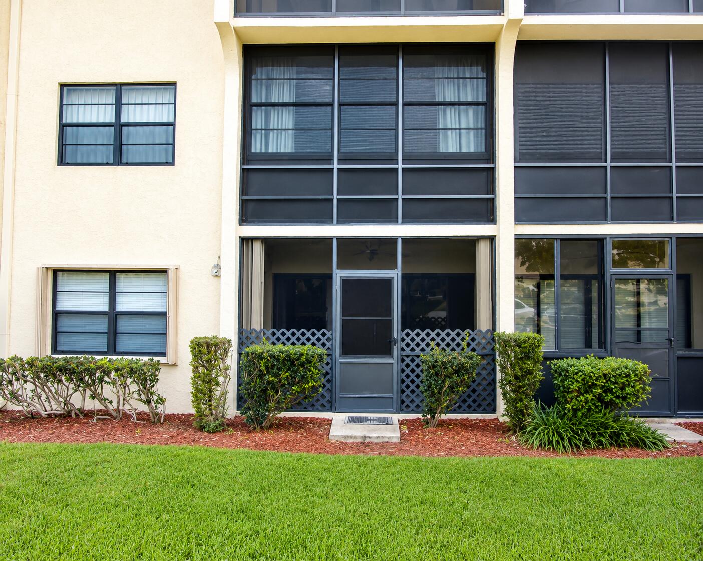 2050 Oleander Boulevard 1-105
