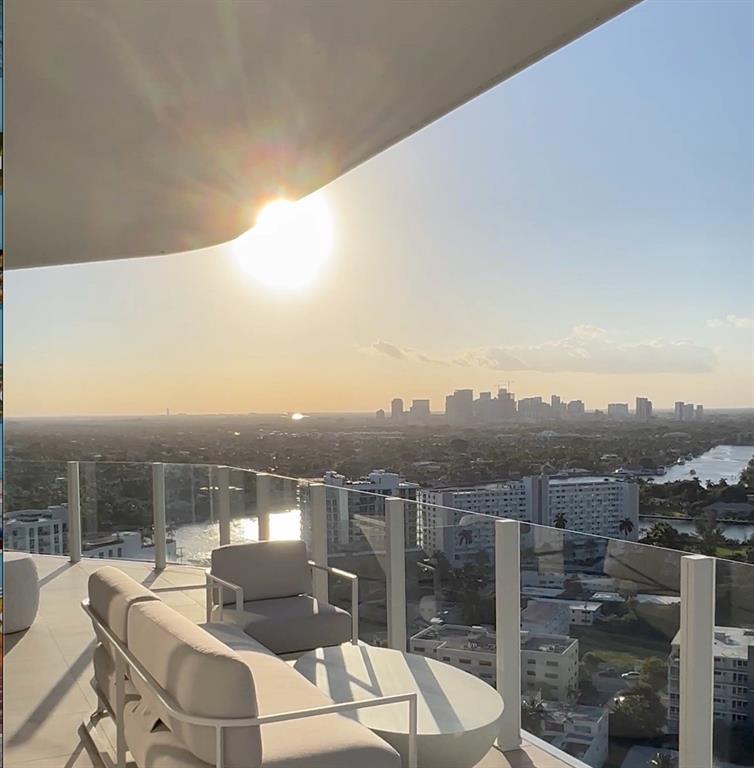 Four Seasons - Residential