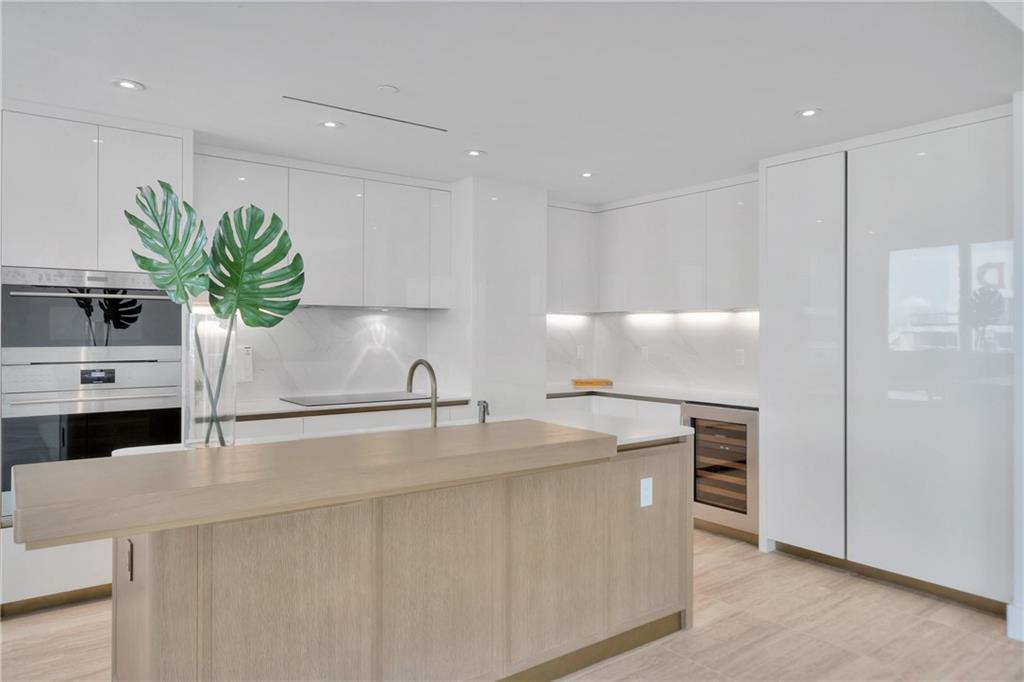 Four Seasons - Residential