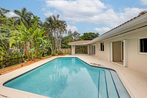 Tiny photo for 500 SW 62ND Avenue, Plantation, FL 33317 (MLS # B26084467)