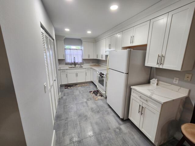 PINE CROFT CONDOMINIUM - Residential Lease