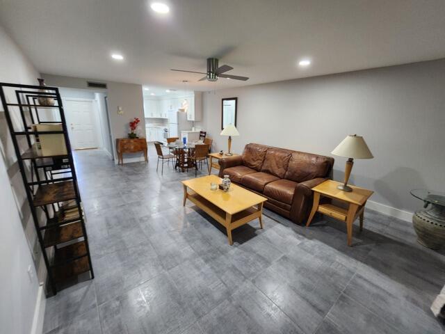 PINE CROFT CONDOMINIUM - Residential Lease