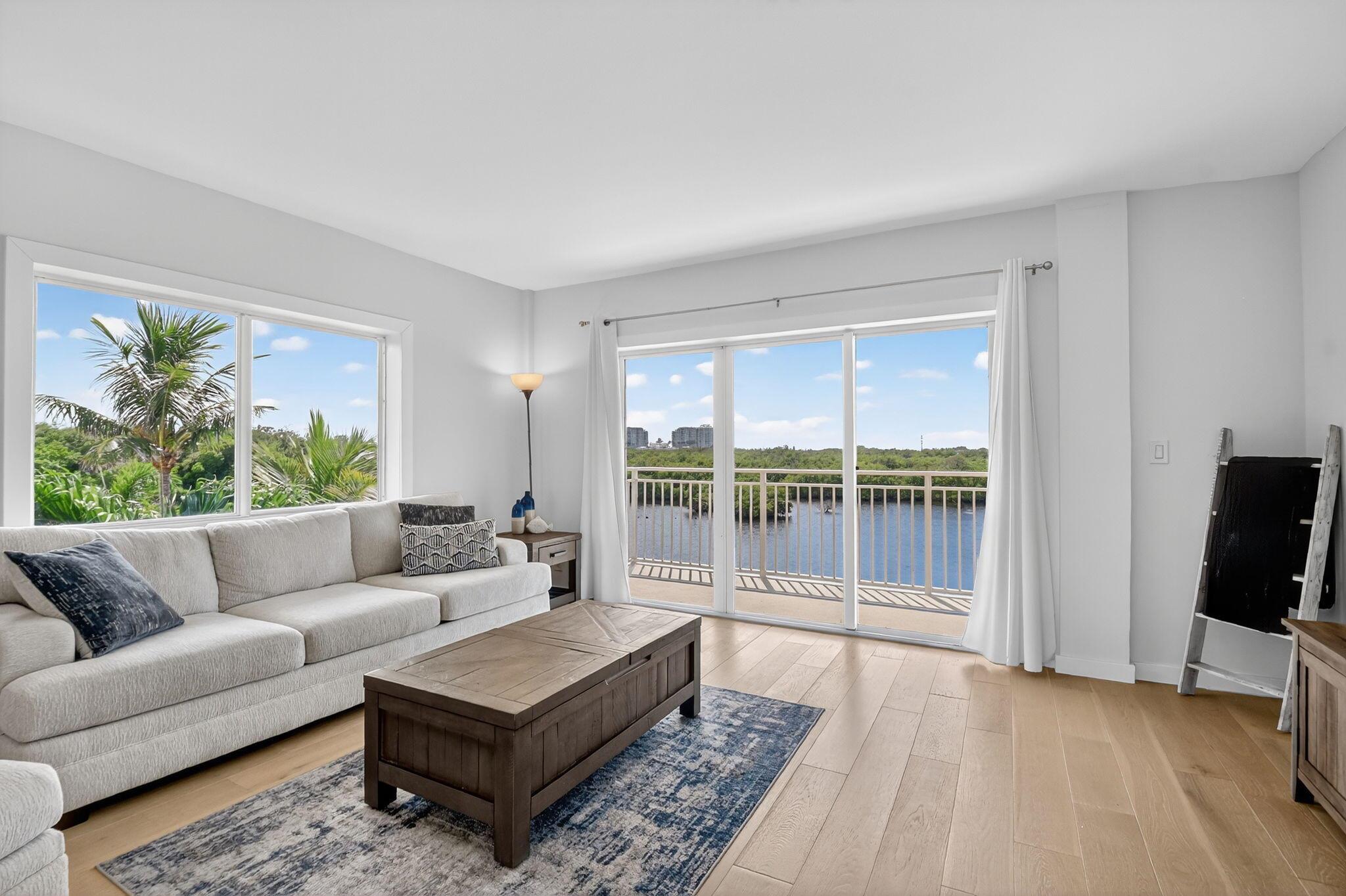 OCEAN PARK MANOR CONDO - Residential