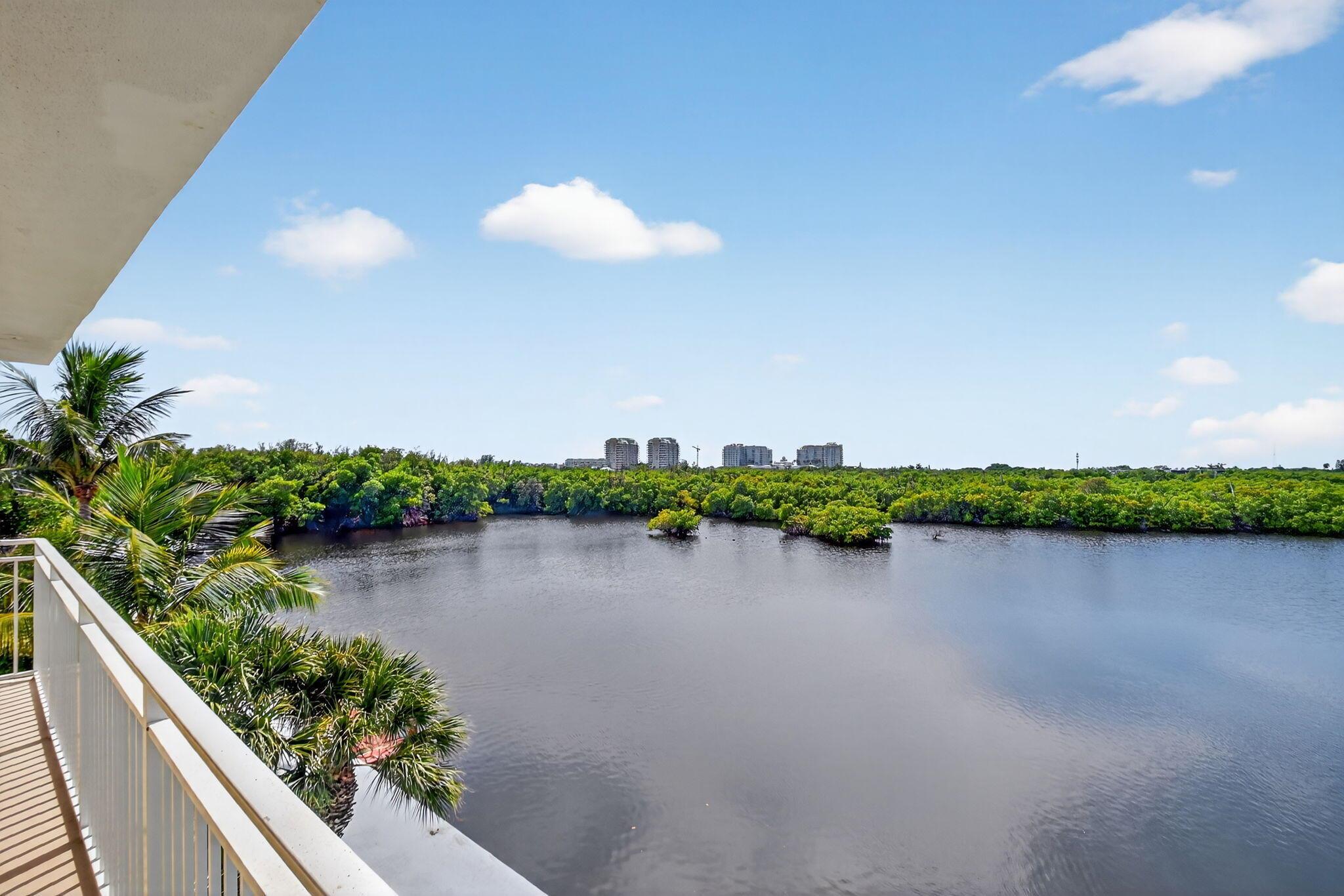 OCEAN PARK MANOR CONDO - Residential