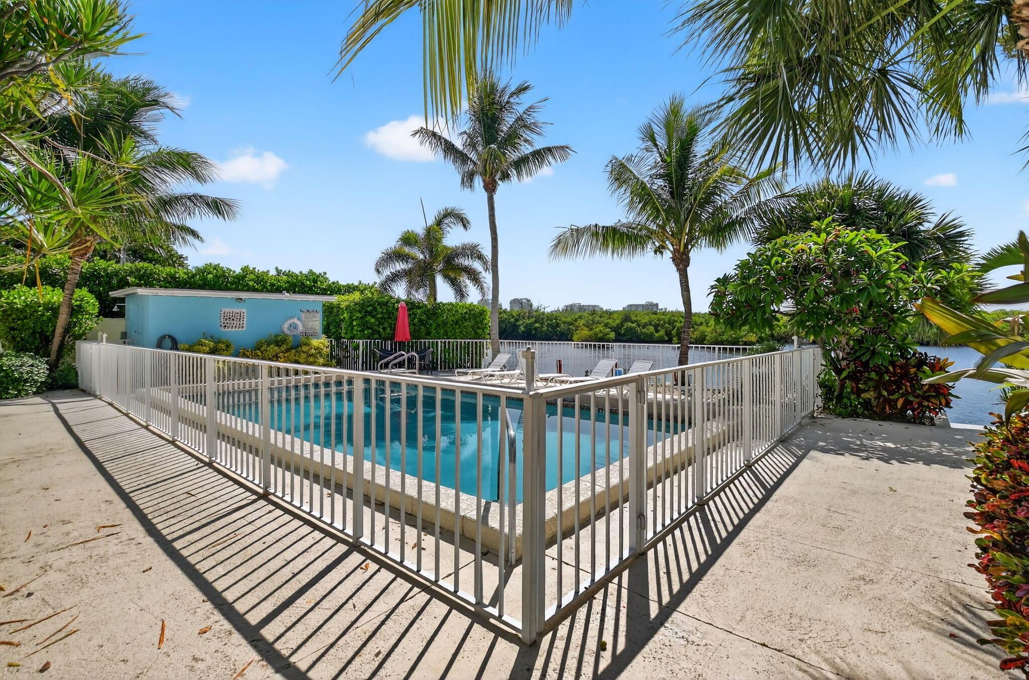 OCEAN PARK MANOR CONDO - Residential