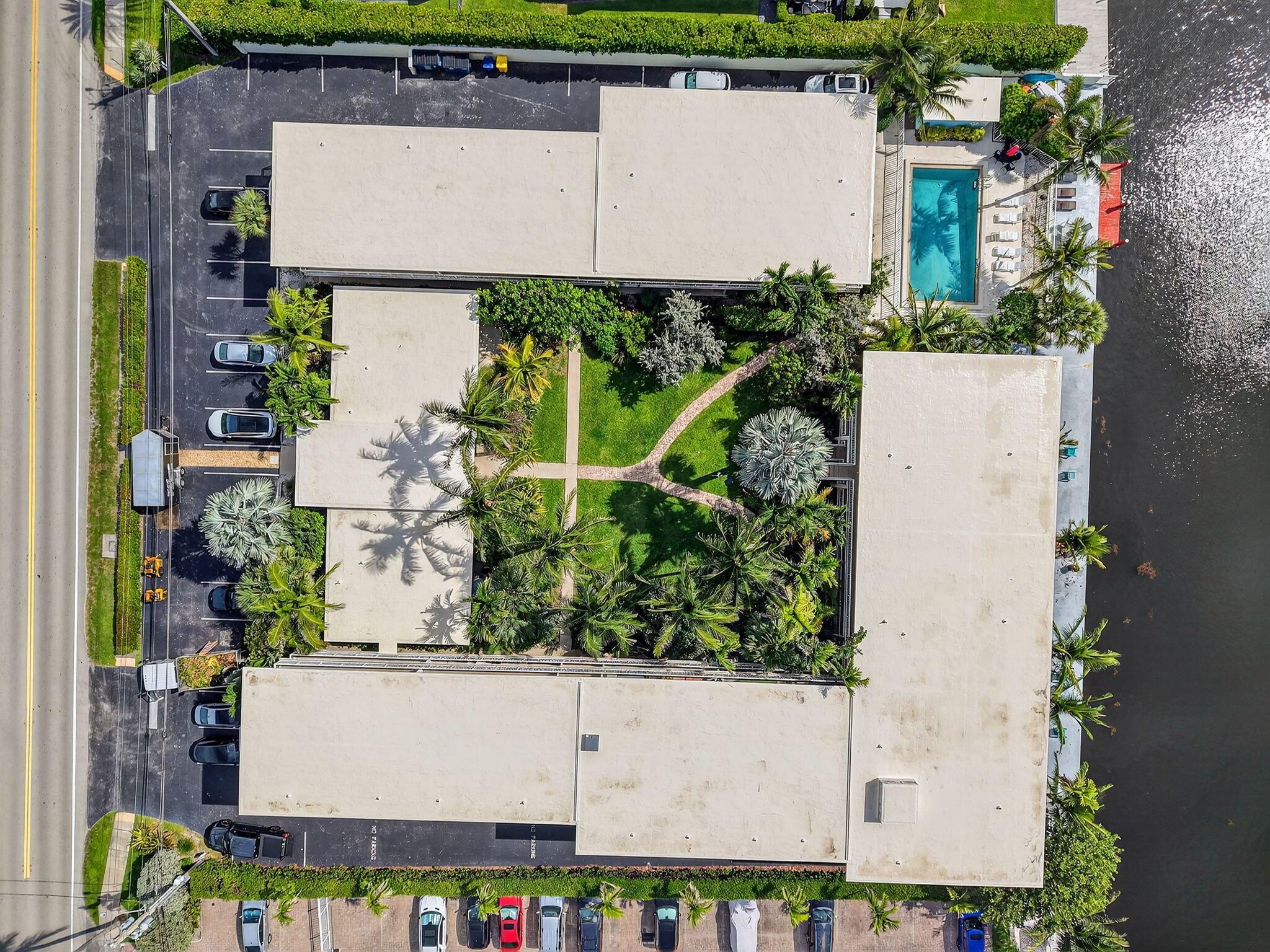 OCEAN PARK MANOR CONDO - Residential