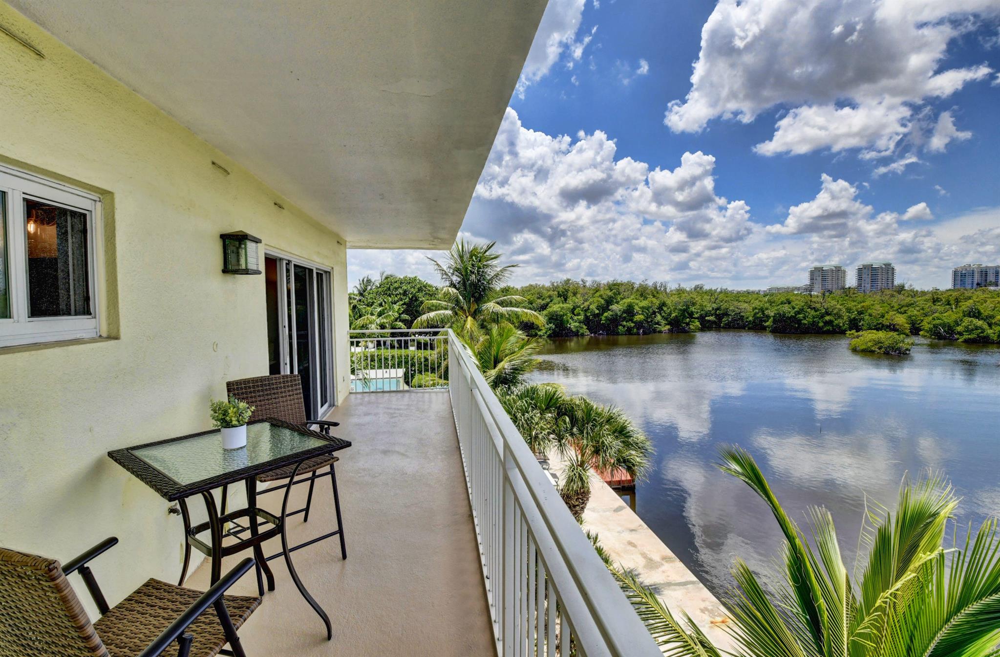 OCEAN PARK MANOR CONDO - Residential