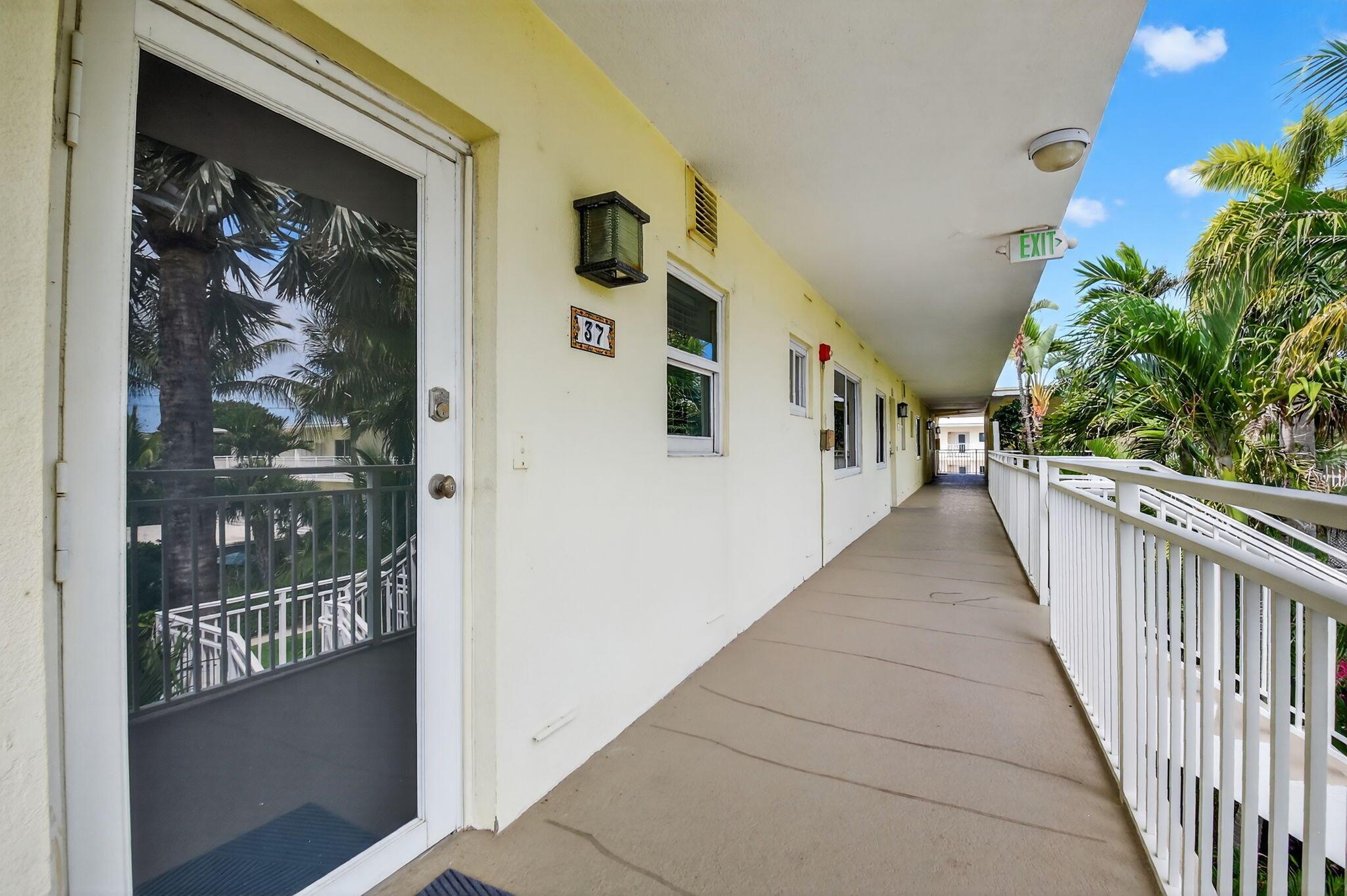 OCEAN PARK MANOR CONDO - Residential