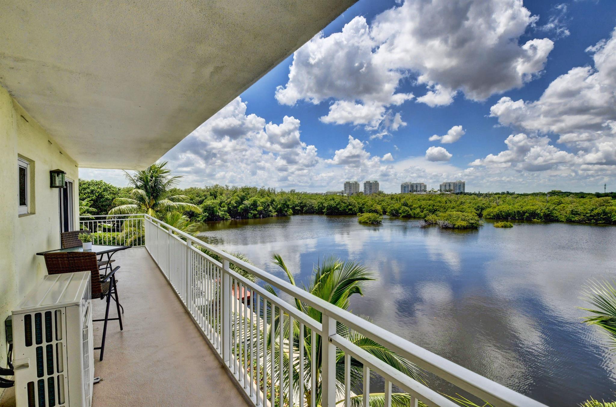 OCEAN PARK MANOR CONDO - Residential
