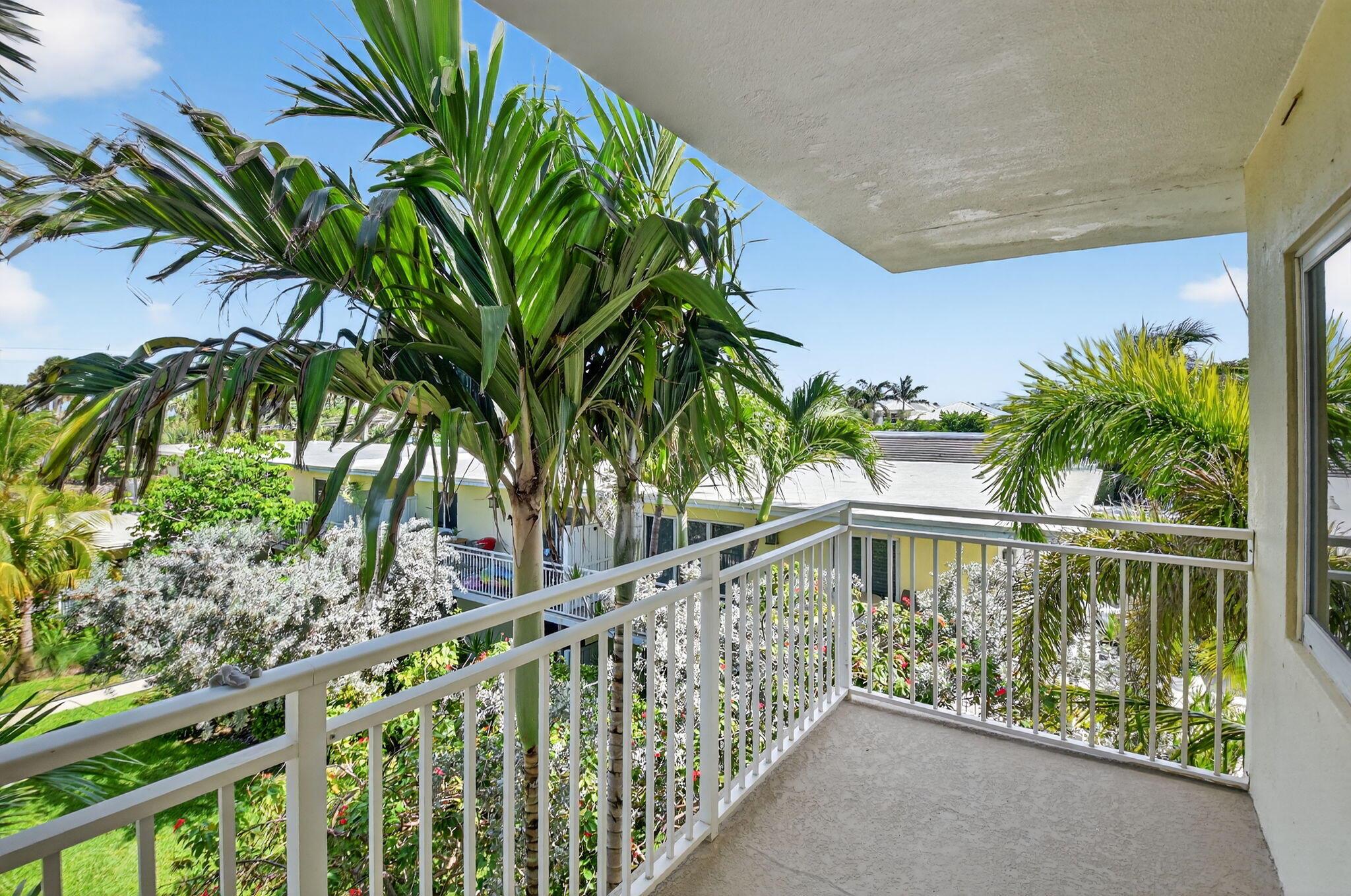 OCEAN PARK MANOR CONDO - Residential