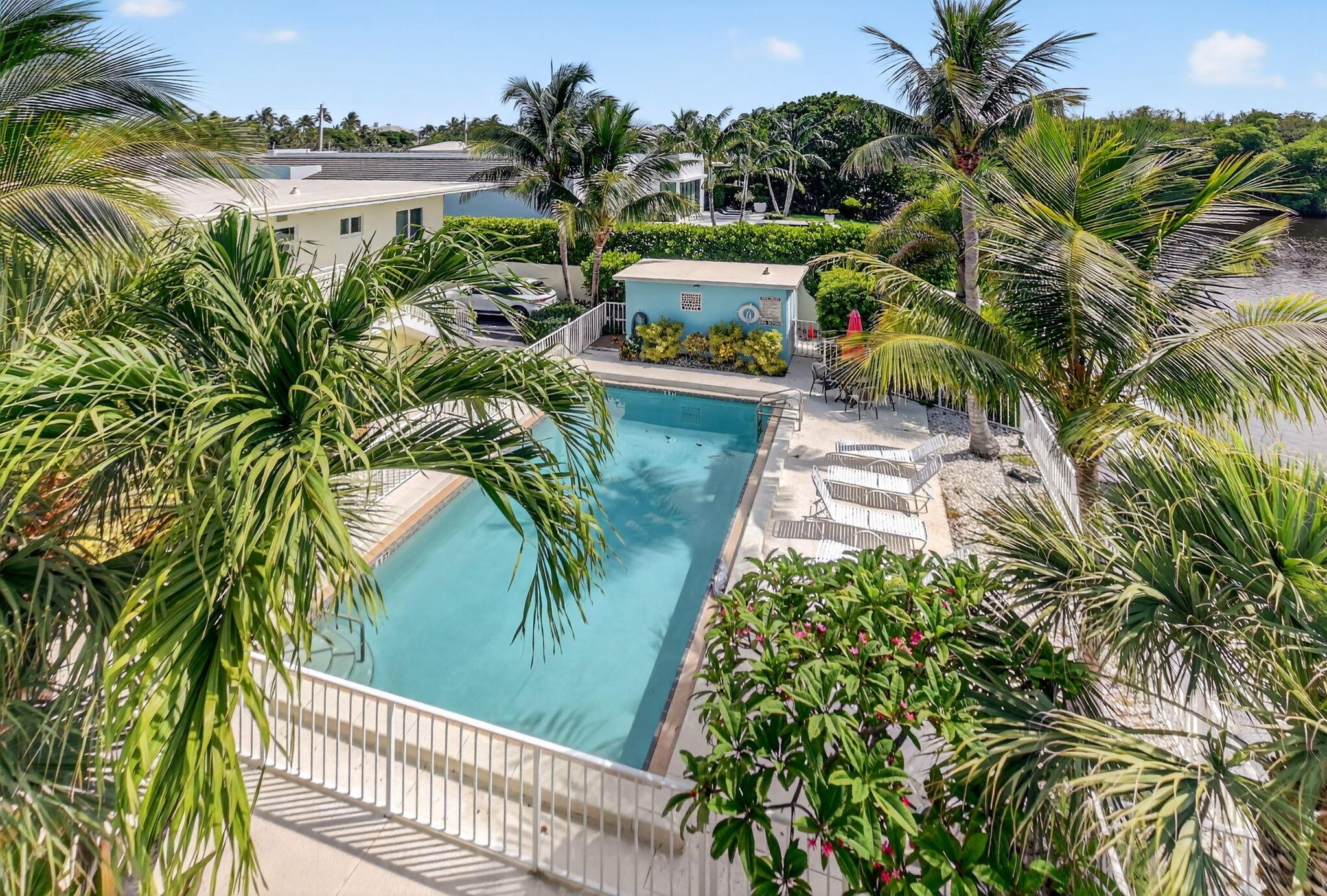 OCEAN PARK MANOR CONDO - Residential