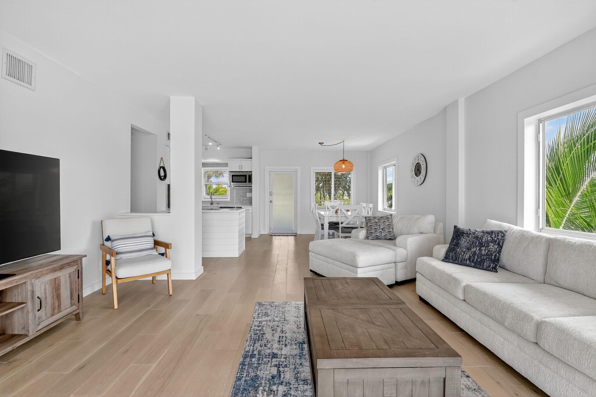 OCEAN PARK MANOR CONDO - Residential