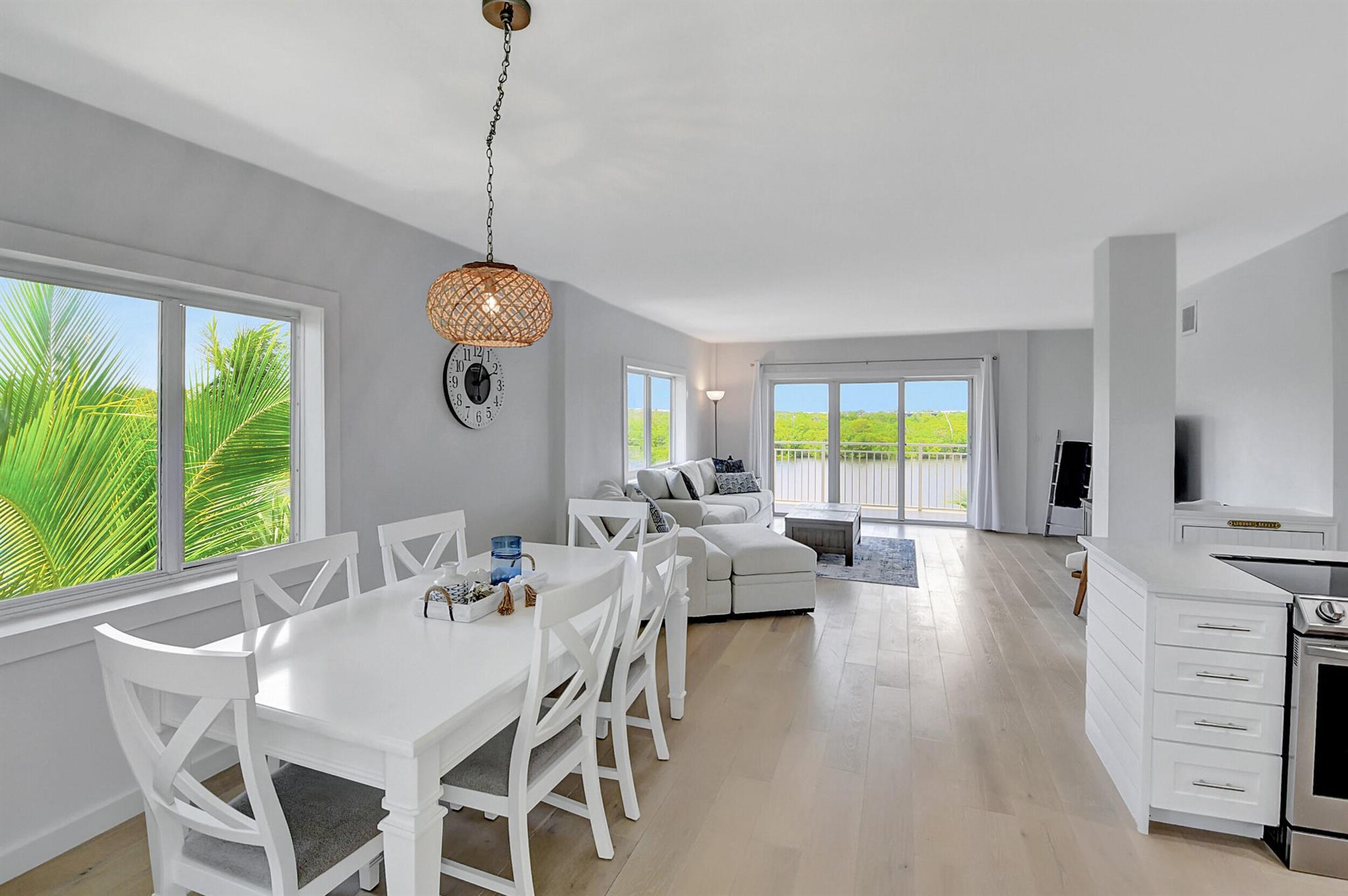 OCEAN PARK MANOR CONDO - Residential