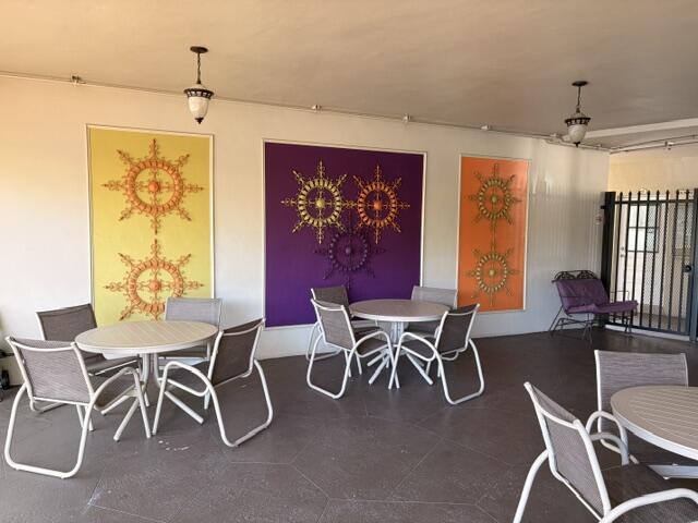 HAWAIIAN GARDENS - Residential