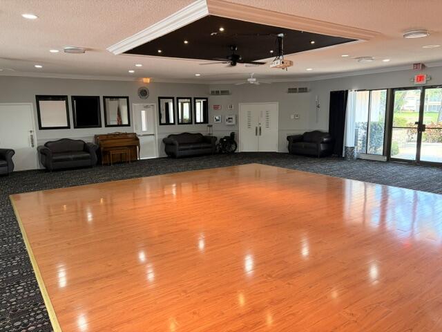 HAWAIIAN GARDENS - Residential