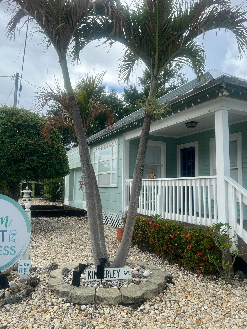Photo of 208 E Avenue Avenue, Fort Pierce, FL 34950 (MLS # B26030291)