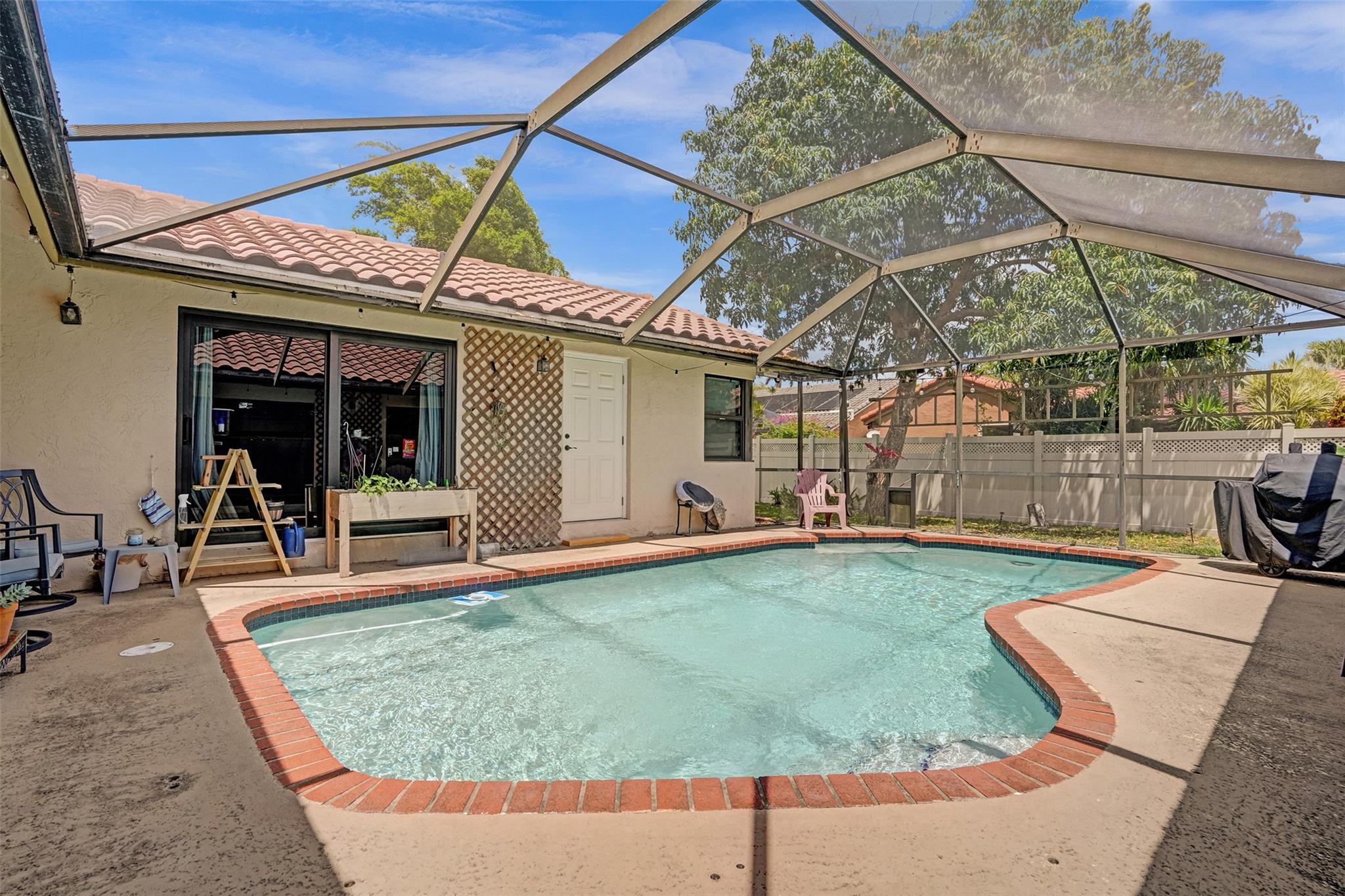 5165 NW 66th Dr