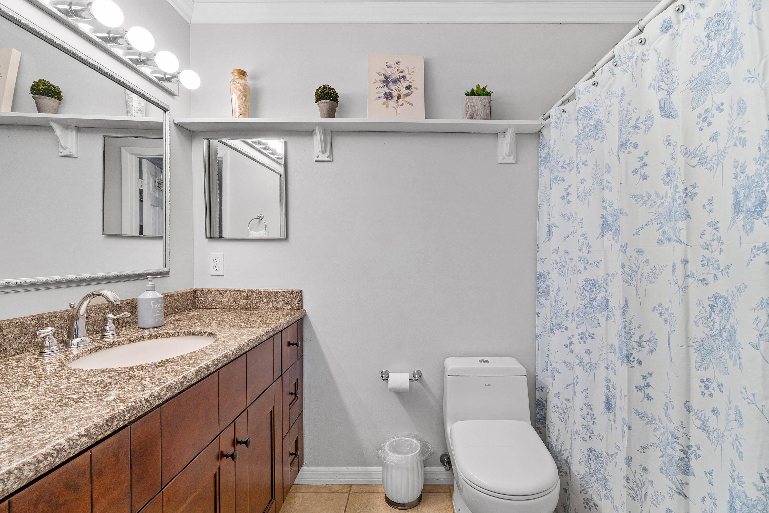 SANTA CRUZ - Residential