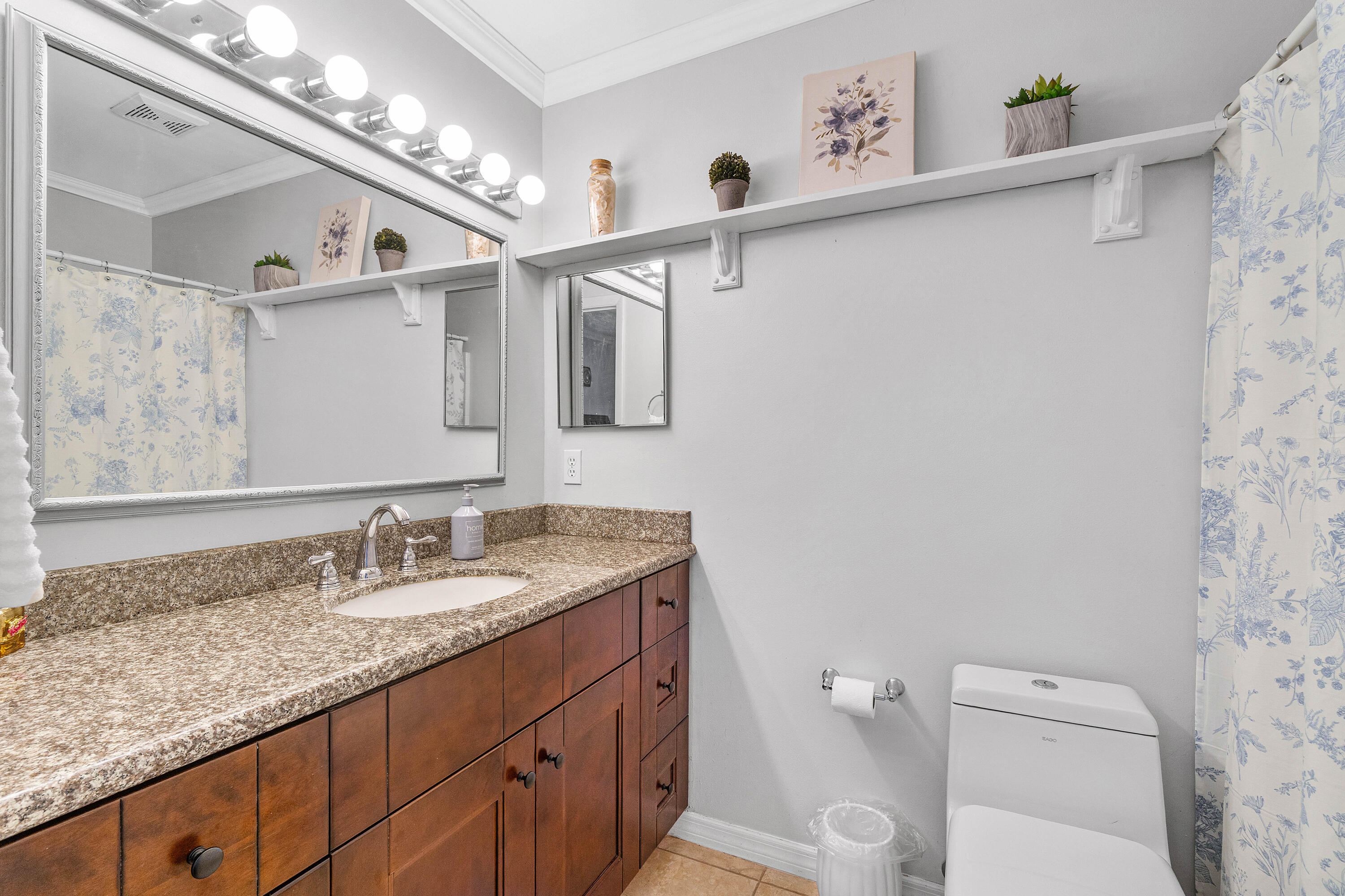 SANTA CRUZ - Residential