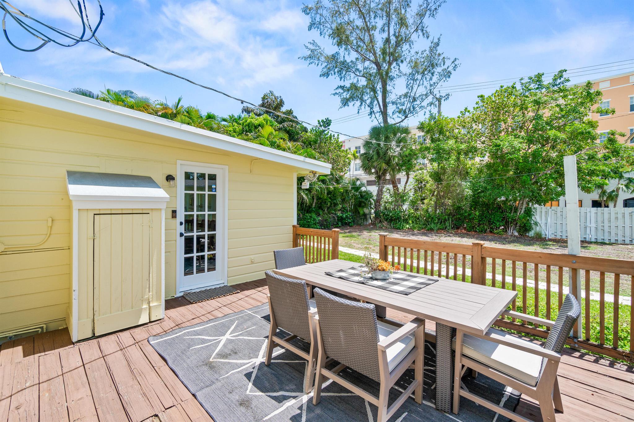 DELRAY TOWN OF - Commercial Lease