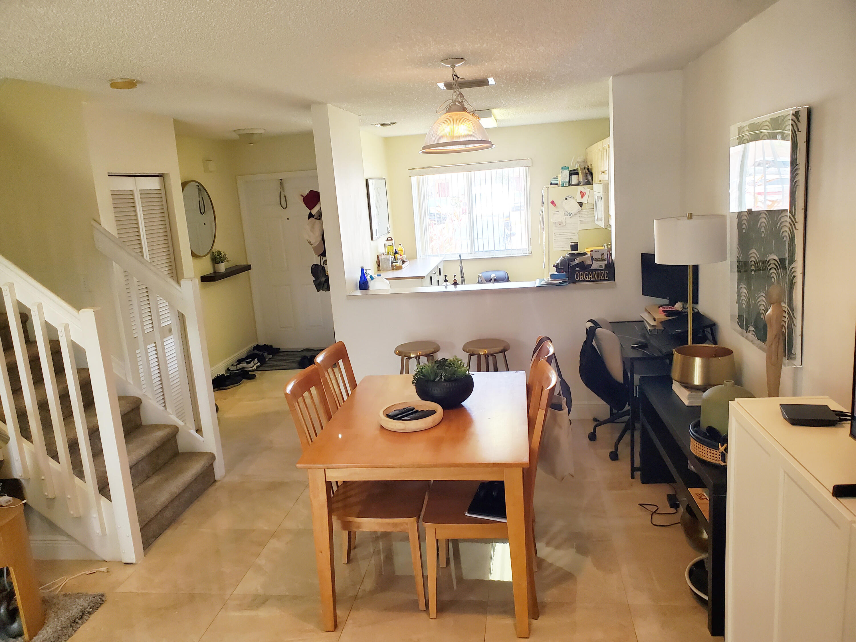 871 NW 208th Circle