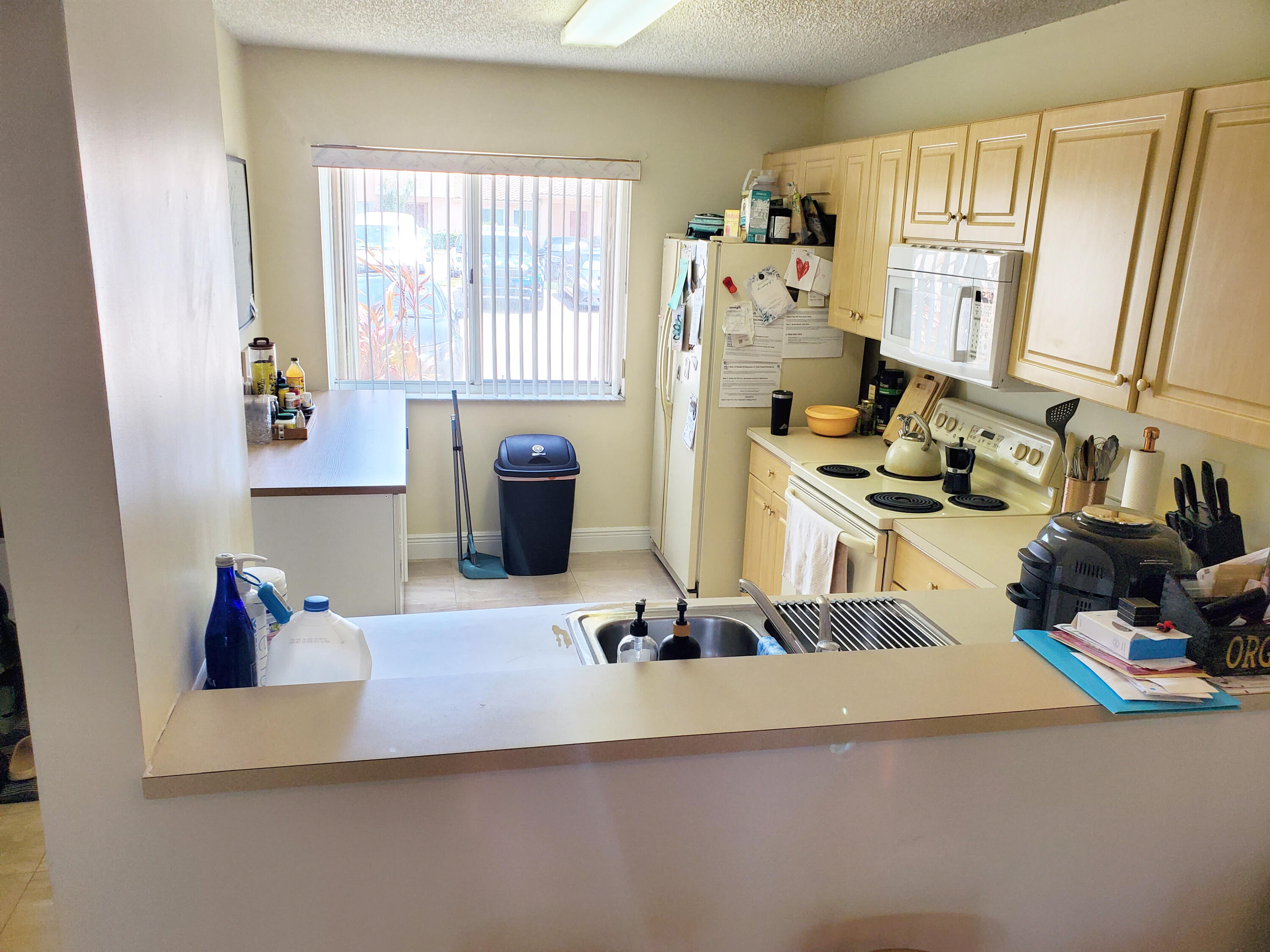 871 NW 208th Circle
