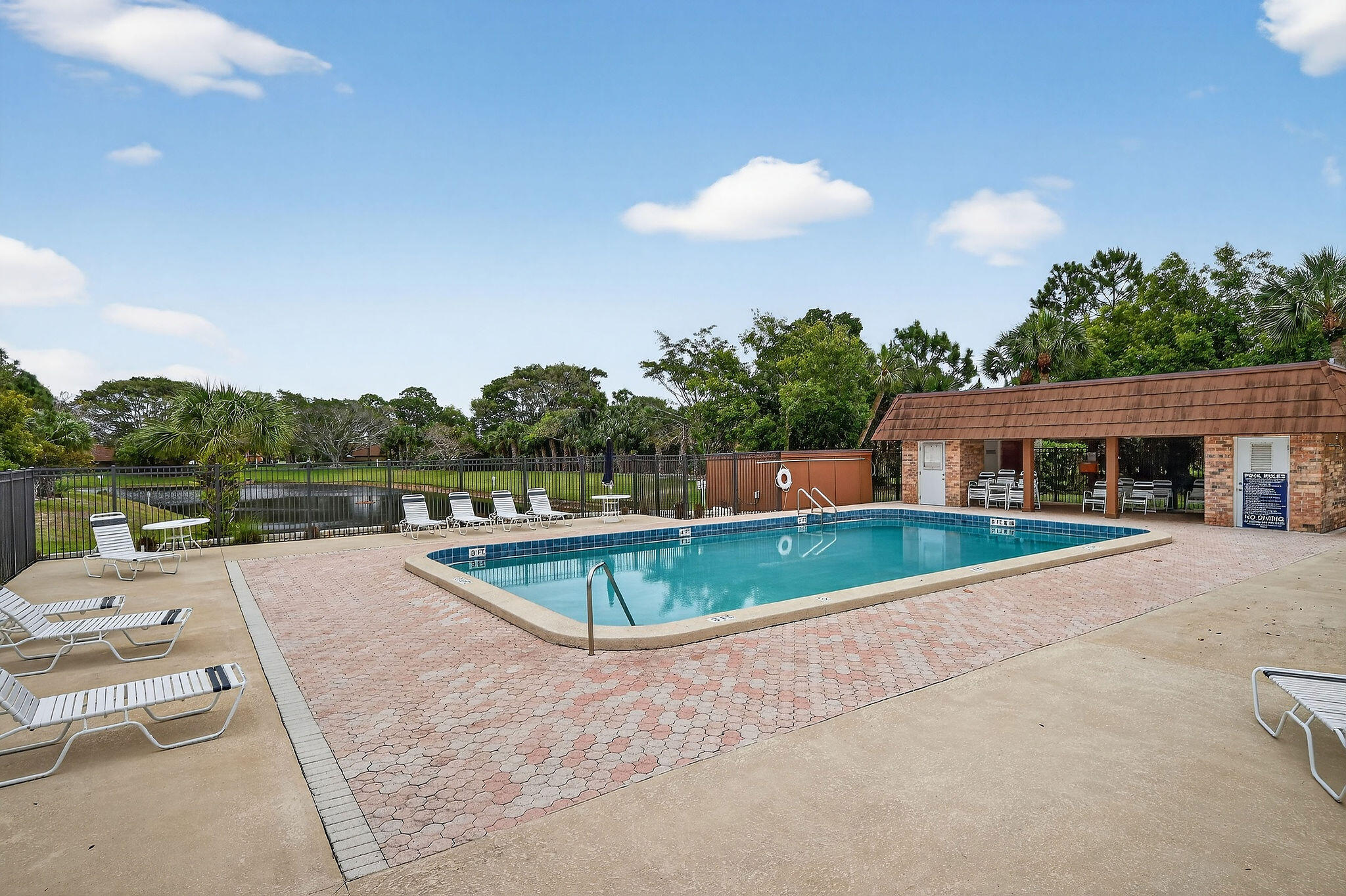 RIVER PINES - Residential