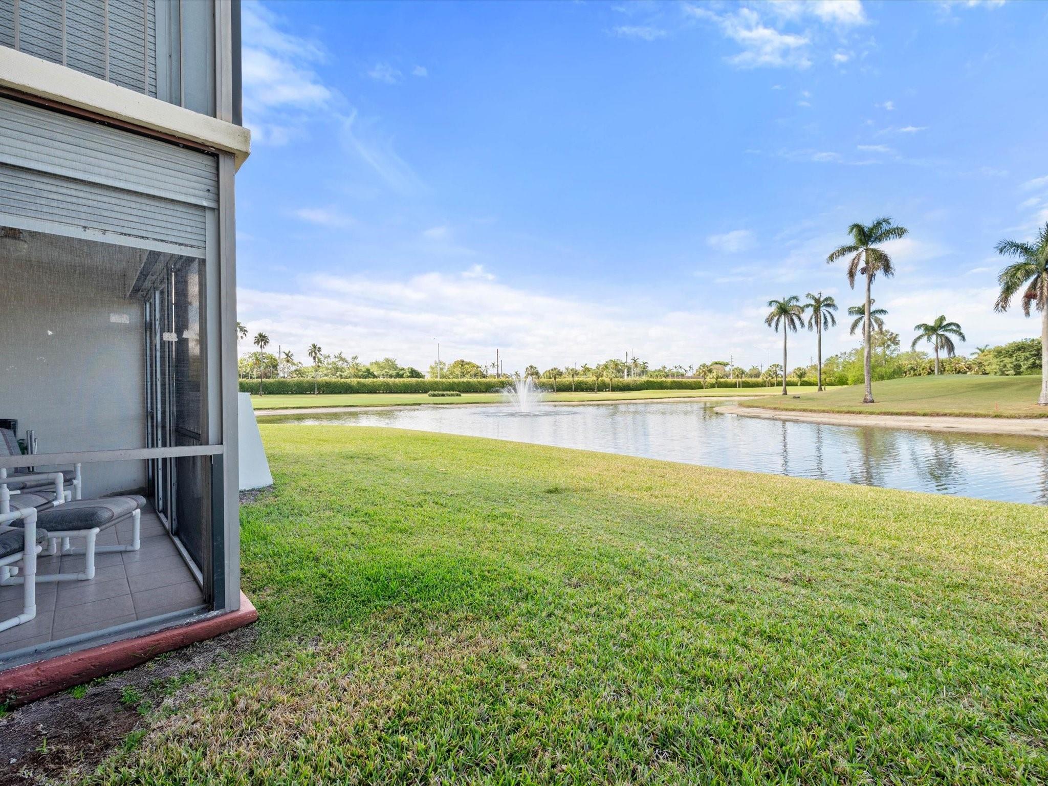 HOLLYBROOK GOLF & TENNIS - Residential