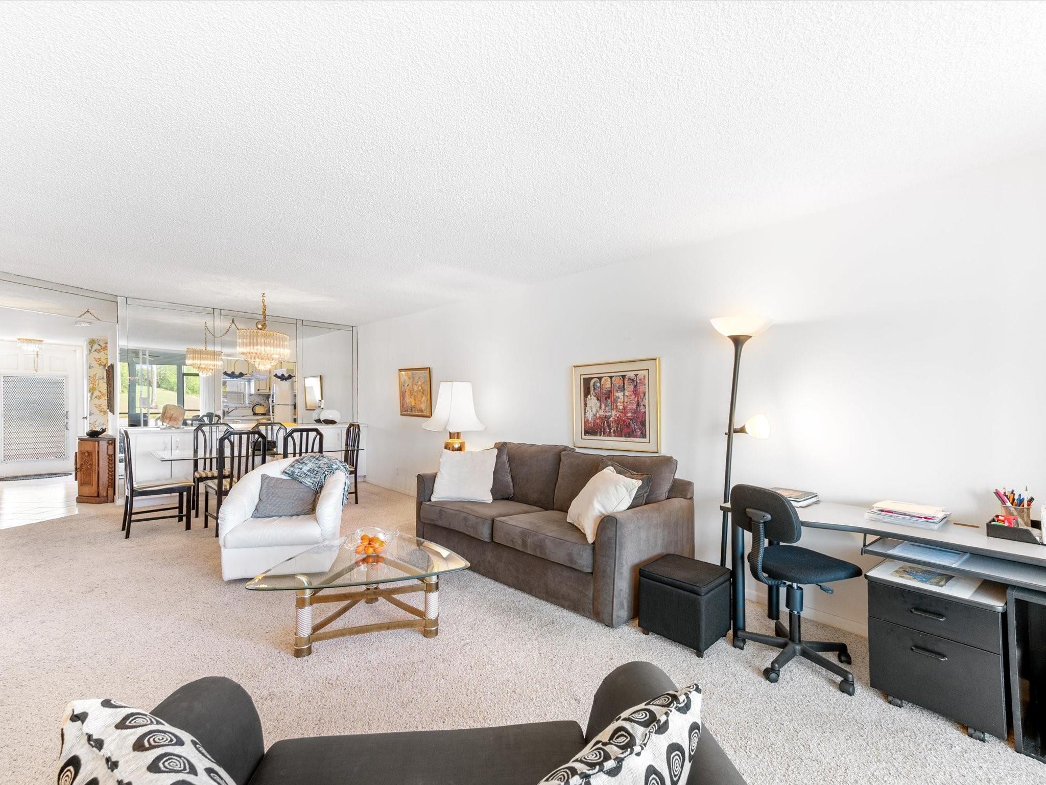 HOLLYBROOK GOLF & TENNIS - Residential