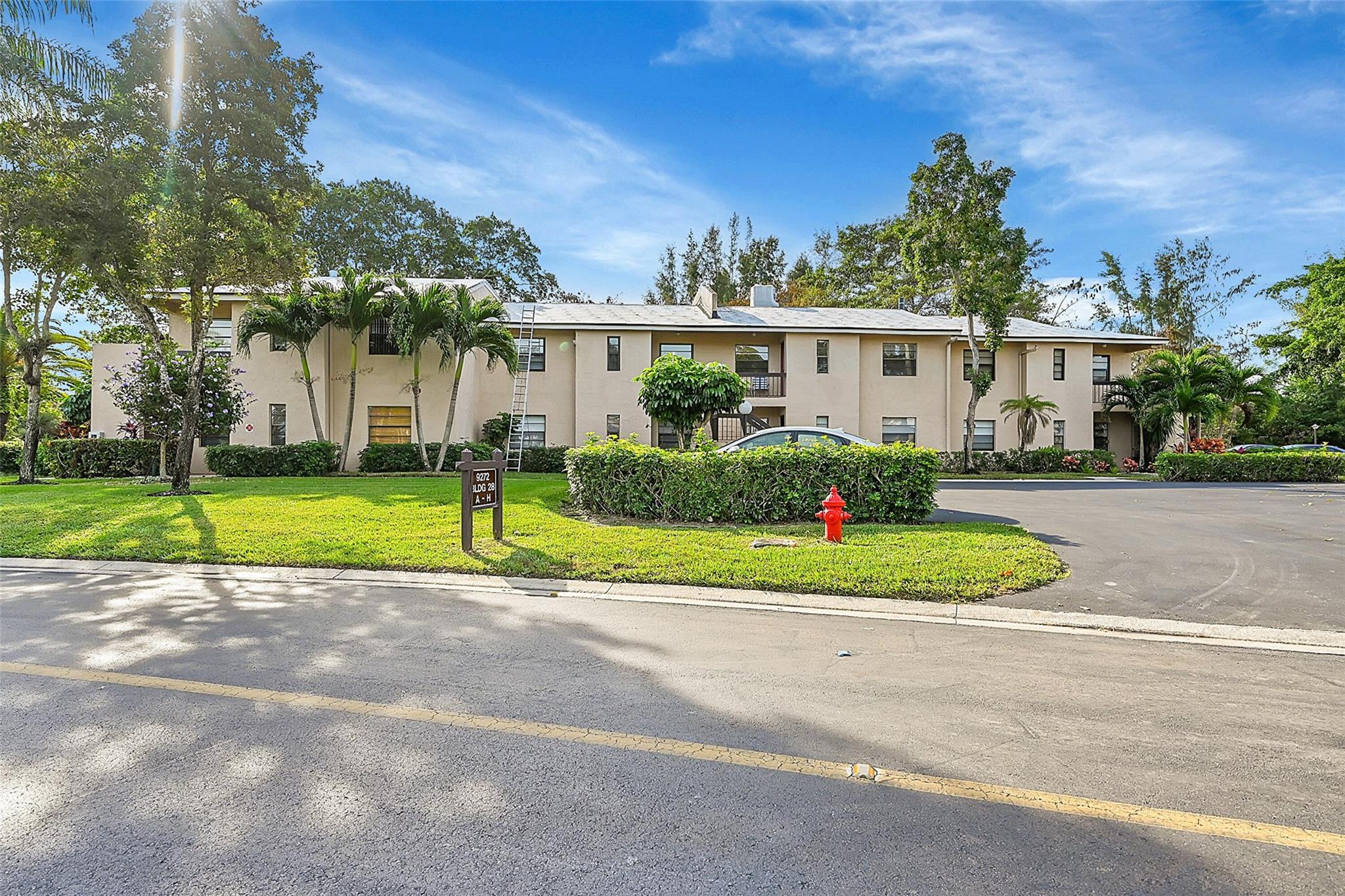 9272 Vista Del Lago 28F