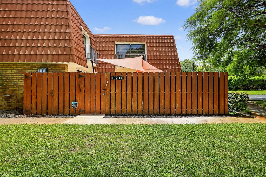 Photo of 1820 San Juan Drive #22-C, Delray Beach, FL 33445 (MLS # R11115494)