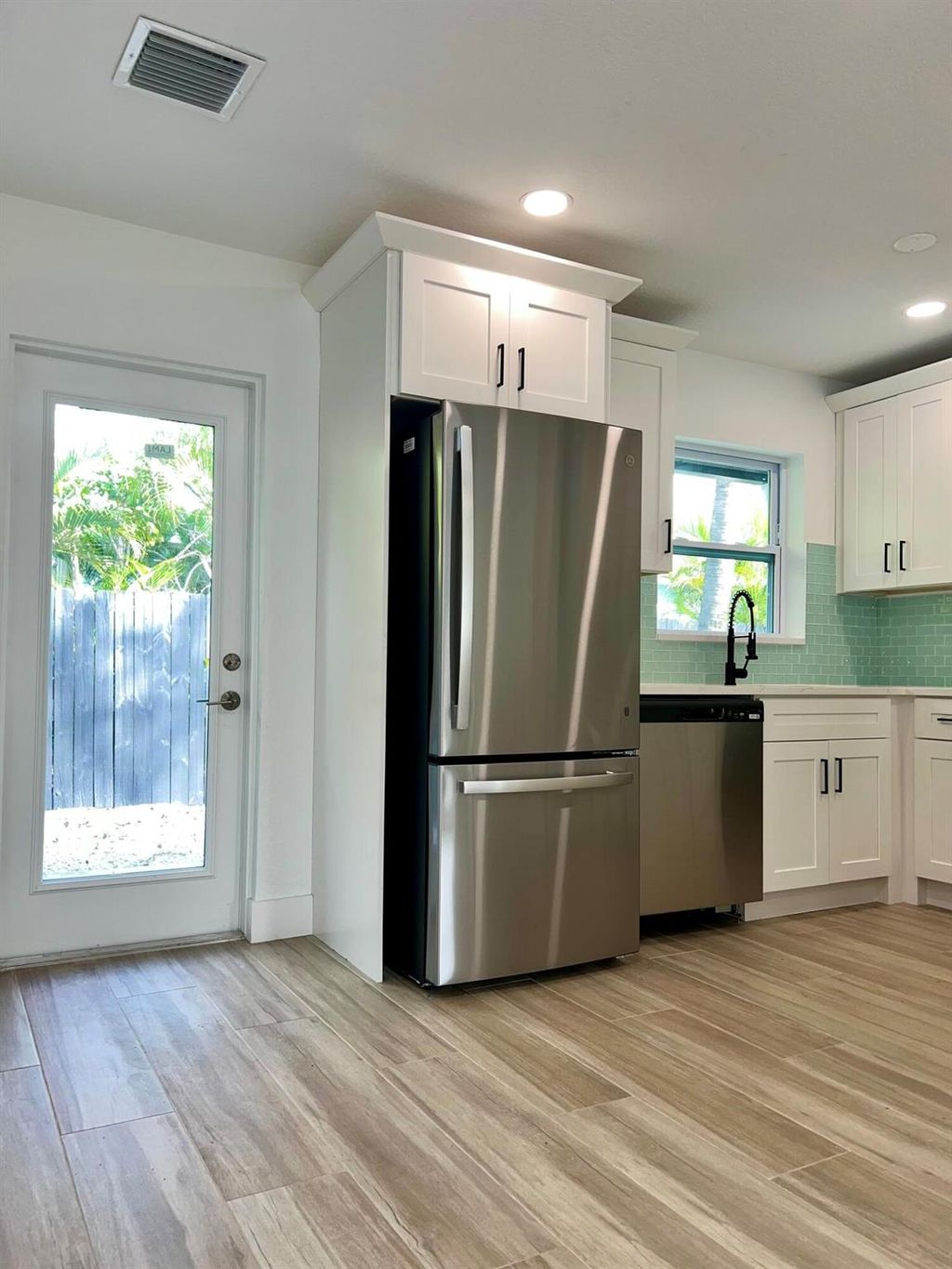 Photo of 138 SW 5th Avenue, Delray Beach, FL 33444 (MLS # R11092079)