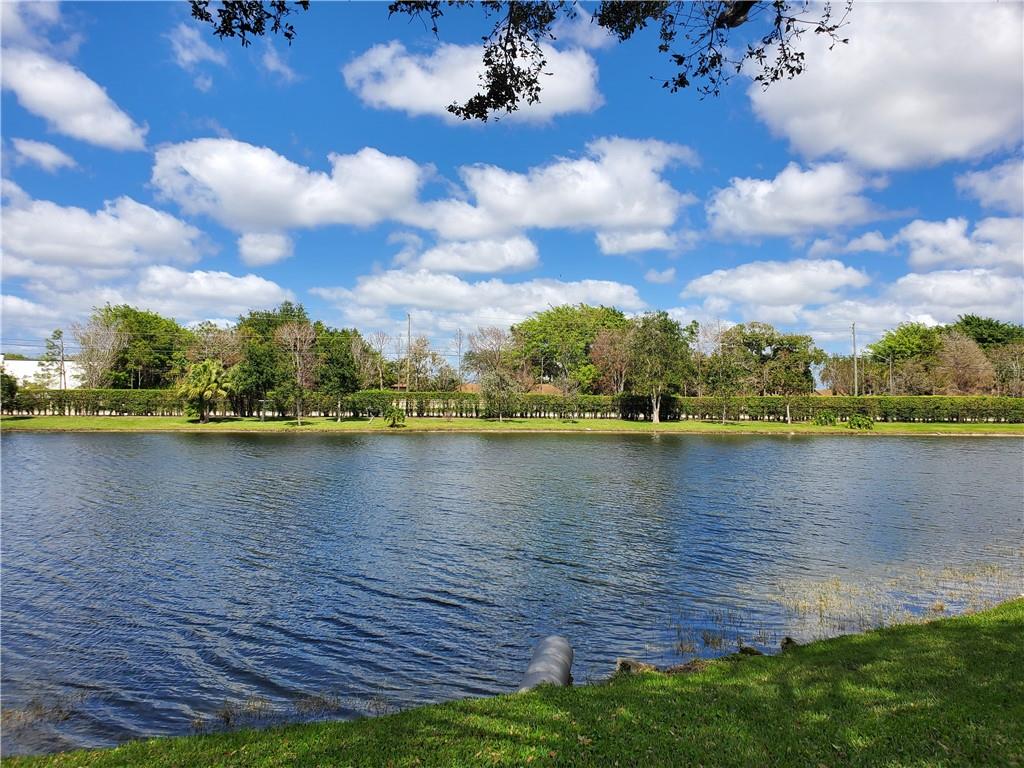 Boca Lakes condo - Residential