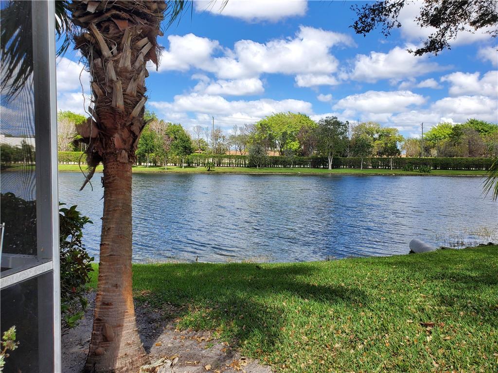 Boca Lakes condo - Residential