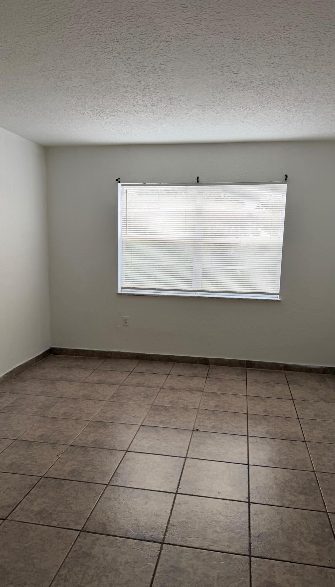 4344 NW 9th Avenue 9-3f