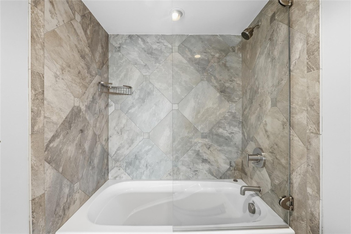 Sea Monarch - Residential